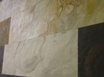 břidličný kamenný obklad stěny